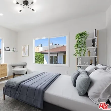 Image 4 - 1145 Lodi Place, Los Angeles, CA 90038, USA - House for sale
