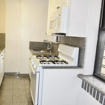 Rent this 2 bed apartment on 205 Pinehurst Avenue in New York, NY 10033