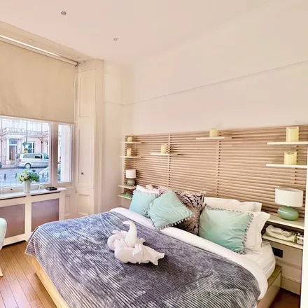 Rent this 1 bed apartment on London in SW1V 2BQ, United Kingdom