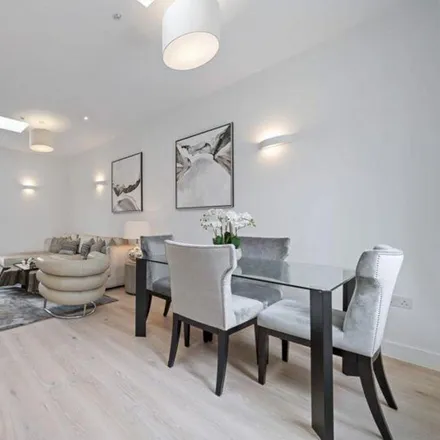 Image 2 - Benjamin House, Cecil Grove, Primrose Hill, London, NW8 7QB, United Kingdom - House for rent