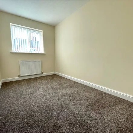 Rent this 2 bed apartment on Mold Road in Shotton, CH5 4NL