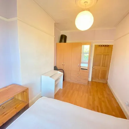 Rent this 2 bed apartment on 68 Chesterfield Road in Bristol, BS6 5DP