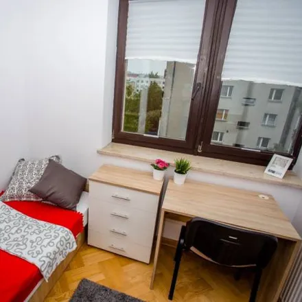 Rent this 8 bed room on Pod Strzechą 4 in 02-798 Warsaw, Poland