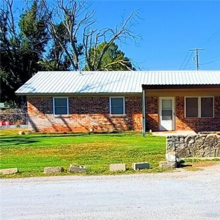 Buy this 4 bed house on 409 South A Street in Davis, OK 73030