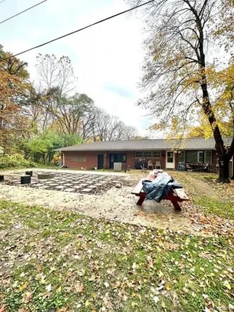 Image 2 - 26883 Marcellus Highway, Dowagiac, MI 49047, USA - House for sale