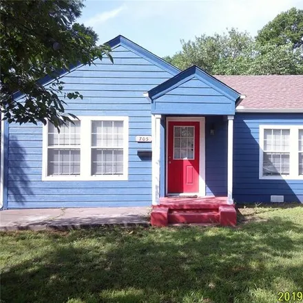 Buy this 3 bed house on 705 N Kaufman St in Seagoville, Texas