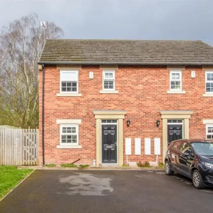 Buy this 3 bed duplex on Willowbrook Manor in Horbury, WF4 5FA