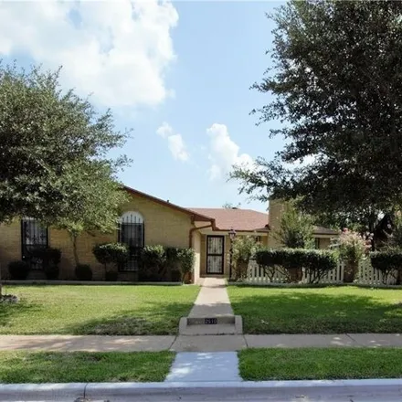 Rent this 3 bed house on 2628 Sam Houston Drive in Garland, TX 75044