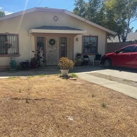 Buy this 3 bed house on Grand Avenue Lindsay Avenue Alley in Sacramento, CA 95838