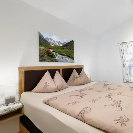 Rent this 2 bed house on Skibus Saalbach-Viehhofen in Vorderglemm, 5753 Saalbach-Hinterglemm