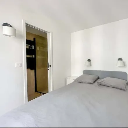 Image 2 - 54 Rue Beauregard, 75002 Paris, France - Apartment for rent