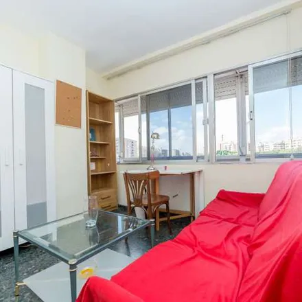Image 9 - Carrer d'Almassora, 46010 Valencia, Spain - Apartment for rent