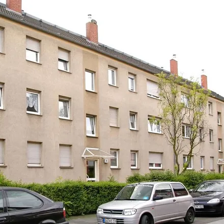 Rent this 2 bed apartment on Peschenstraße 4 in 47259 Duisburg, Germany