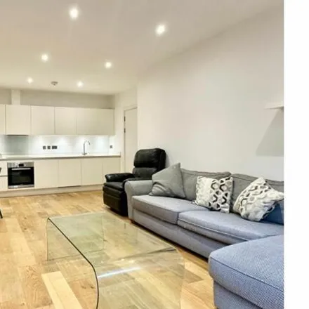 Image 2 - Southey House, Browning Street, London, SE17 1ND, United Kingdom - Room for rent