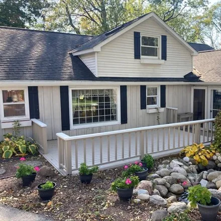 Buy this 4 bed house on Watertown Plank Road in Nashotah, Waukesha County