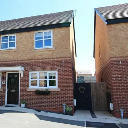 Buy this 3 bed duplex on unnamed road in Skelmersdale, WN8 6EY
