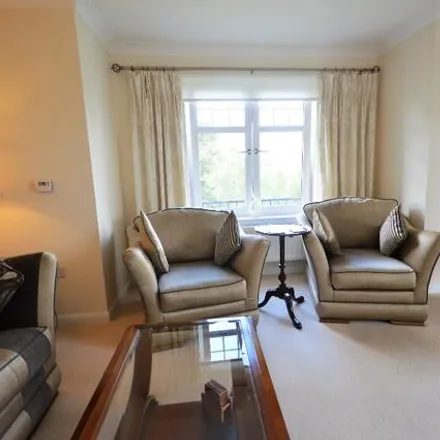 Image 4 - Foxglove Road, Newton Mearns, G77 6FL, United Kingdom - Apartment for rent
