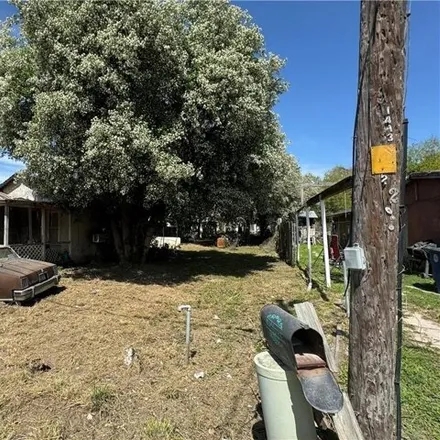 Image 4 - 1465 Rosario Street, Hawks Addition Colonia, Jim Wells County, TX 78332, USA - House for sale