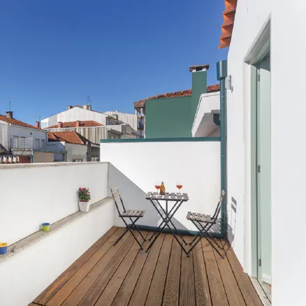 Rent this 2 bed apartment on Rua de Brás Cubas 42 in 4000-358 Porto, Portugal