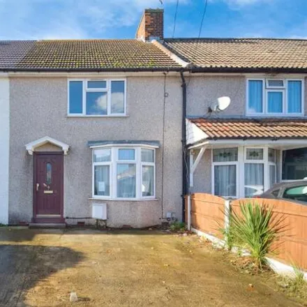 Buy this 3 bed townhouse on Canonsleigh Road in London, RM9 4DJ