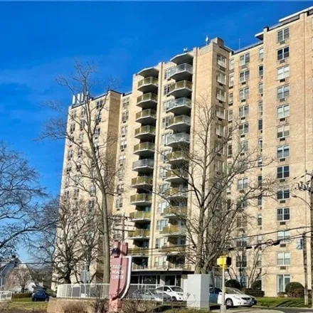 Buy this 3 bed condo on One Strawberry Hill Avenue in Strawberry Hill Avenue, Glenbrook