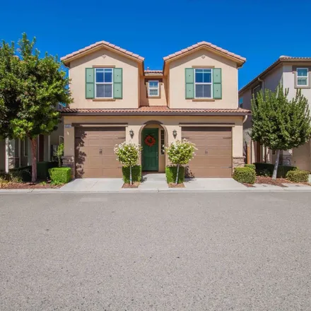 Buy this 3 bed house on 3531 Alcove Way in Clovis, CA 93619