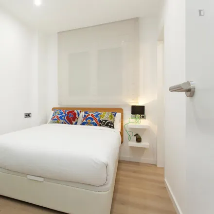 Rent this 3 bed apartment on Carrer de Girona in 56, 08009 Barcelona