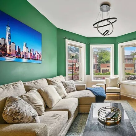 Rent this 2 bed apartment on Chicago
