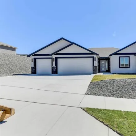 Buy this 3 bed house on South McKinley Street in Kennewick, WA 99338
