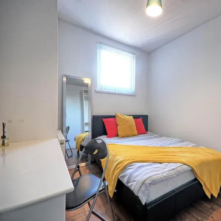 Rent this 1 bed room on Malden Road in Liverpool, L6 6BE