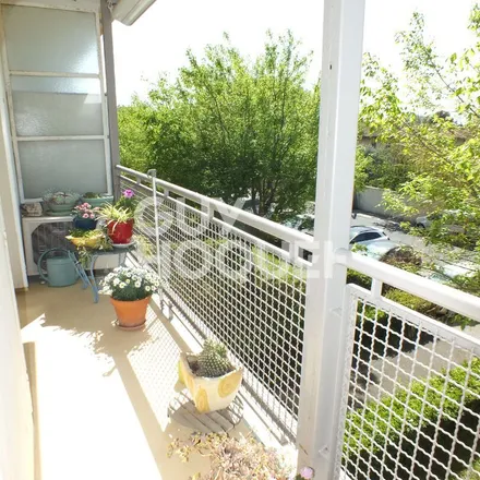 Rent this 3 bed apartment on 1 Rue Tort in 84000 Avignon, France