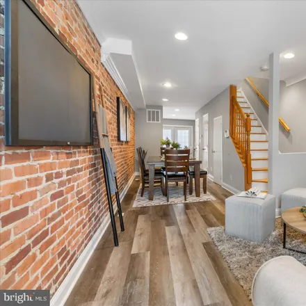Image 8 - 106 South Conkling Street, Baltimore, MD 21224, USA - Townhouse for sale