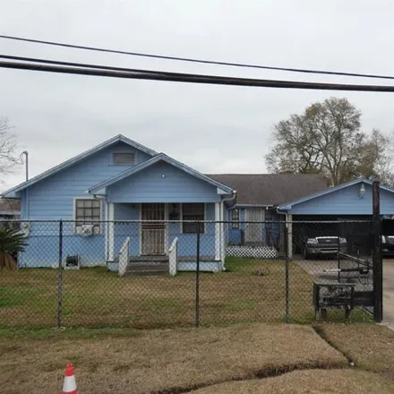 Buy this 3 bed house on 2882 Hebert Street in West Oakland, Beaumont