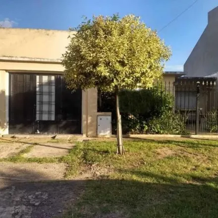 Image 2 - Calle 41 1876, Gambier, 1900 San Carlos, Argentina - House for sale