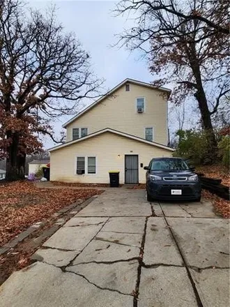 Buy this studio house on 5993 Cypress Place in Kansas City, MO 64130