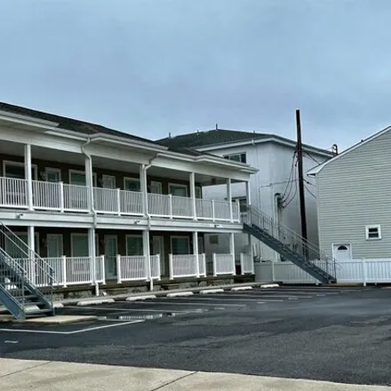 Buy this 1 bed condo on 447 East Toledo Avenue in Wildwood Gables, Cape May County