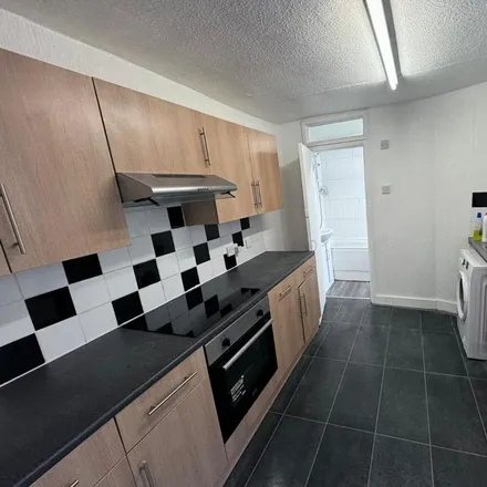 Rent this 2 bed apartment on General Autocare in Harrow Road, London