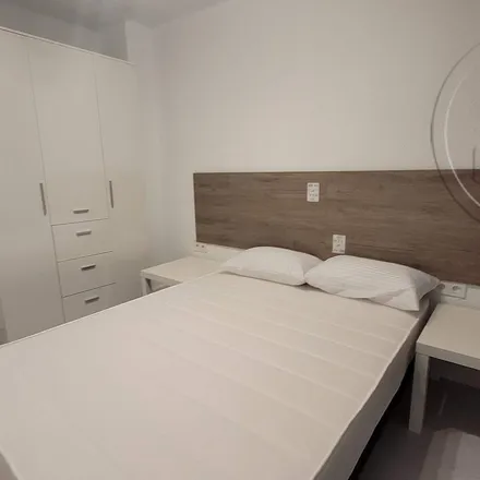 Image 6 - Avenida de Valdecilla, 4, 39010 Santander, Spain - Apartment for rent