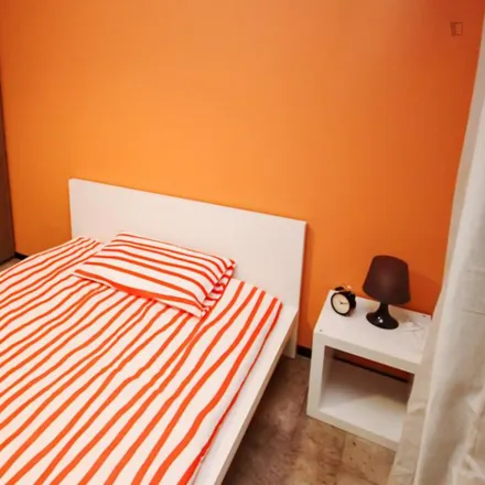Rent this 6 bed room on Viale Sondrio in 7, 20124 Milan MI