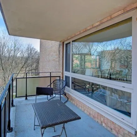 Image 6 - 4101 Cathedral Avenue Northwest, Washington, DC 20016, USA - Condo for sale