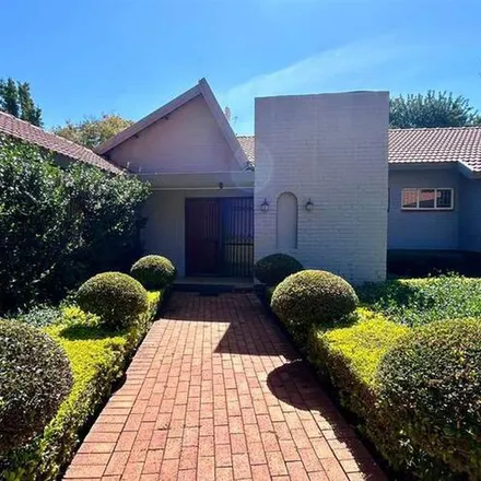Rent this 3 bed apartment on Lynnwood Road in Lynnwood, Pretoria