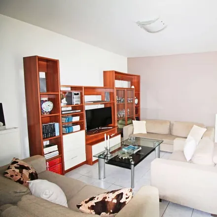 Rent this studio house on Androutsou 5