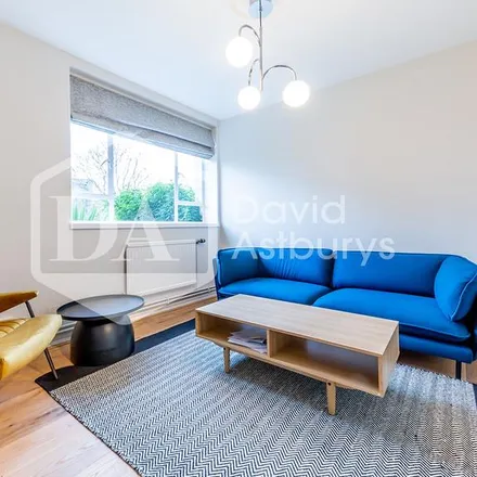Rent this 4 bed apartment on 25 Percy Circus in London, WC1X 9EU