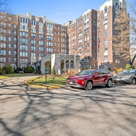Buy this 1 bed condo on 4000 Cathedral Ave Nw Apt 531b in Washington, District of Columbia