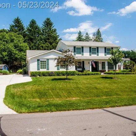 Buy this 5 bed house on 590 Millstone Drive in Rochester Hills, MI 48309