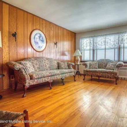 Image 7 - 331 Willowbrook Road, New York, NY 10314, USA - House for sale