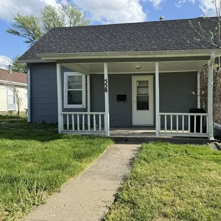 Buy this 2 bed house on 516 West Washington Street in Marshall, MO 65340