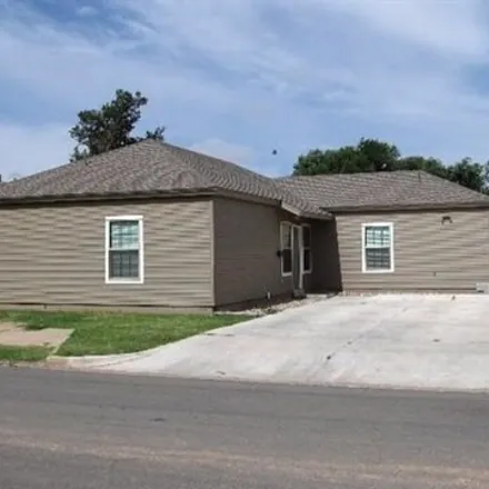 Rent this 3 bed house on 3074 Avenue X in Lubbock, TX 79411