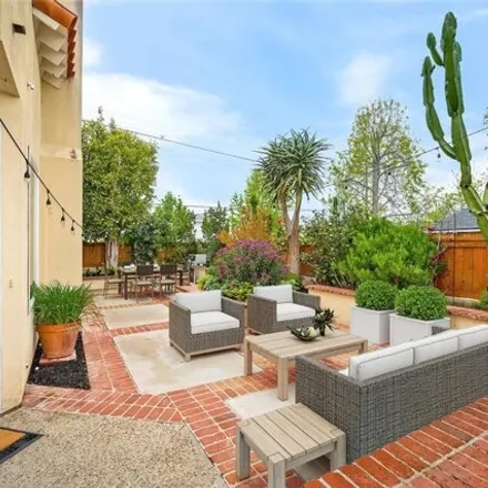 Image 4 - 302 East 16th Street, Cliff Haven, Costa Mesa, CA 92627, USA - House for sale