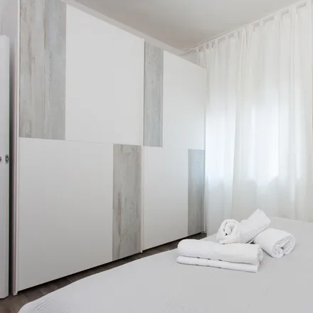 Image 3 - Carrer de Suïssa, 2, 08023 Barcelona, Spain - Apartment for rent